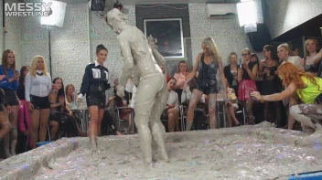 Messy Wrestling: Mud Bunnies Beast it Out In The Ring! Screencap 60 on sinx.preview.netperv.com