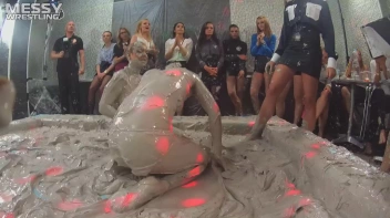 Messy Wrestling: Mud Bunnies Beast it Out In The Ring! Screencap 68 on sinx.preview.netperv.com