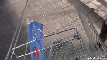 Shopping For A Blowjob Screencap 102 on sinx.preview.netperv.com