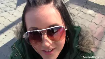 Shopping For A Blowjob Screencap 12 on sinx.preview.netperv.com