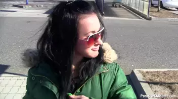 Shopping For A Blowjob Screencap 2 on sinx.preview.netperv.com