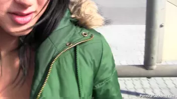 Shopping For A Blowjob Screencap 21 on sinx.preview.netperv.com