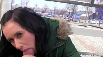 Shopping For A Blowjob Screencap 24 on sinx.preview.netperv.com