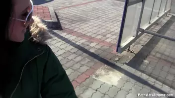 Shopping For A Blowjob Screencap 7 on sinx.preview.netperv.com