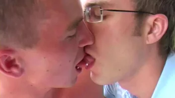 Decorator Gets Involved In Couple's Bi Plans Screencap 11 on sinx.preview.netperv.com