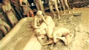 Underground Eurobabe Mud Club Screencap 16 on sinx.preview.netperv.com