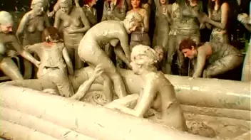 Underground Eurobabe Mud Club Screencap 31 on sinx.preview.netperv.com