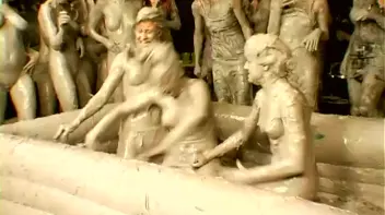 Underground Eurobabe Mud Club Screencap 32 on sinx.preview.netperv.com