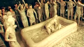 Underground Eurobabe Mud Club Screencap 34 on sinx.preview.netperv.com
