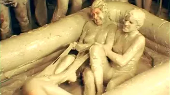 Underground Eurobabe Mud Club Screencap 36 on sinx.preview.netperv.com