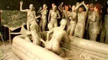 Underground Eurobabe Mud Club Screencap 38 on sinx.preview.netperv.com