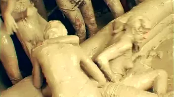 Underground Eurobabe Mud Club Screencap 40 on sinx.preview.netperv.com