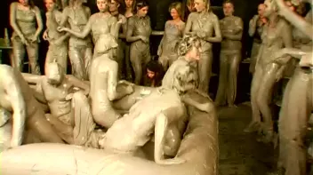 Underground Eurobabe Mud Club Screencap 49 on sinx.preview.netperv.com