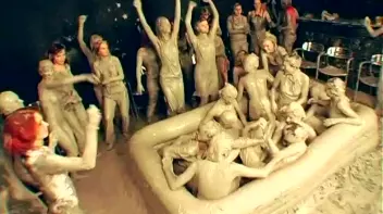 Underground Eurobabe Mud Club Screencap 50 on sinx.preview.netperv.com