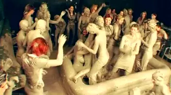 Underground Eurobabe Mud Club Screencap 58 on sinx.preview.netperv.com