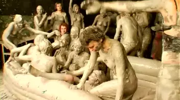 Underground Eurobabe Mud Club Screencap 60 on sinx.preview.netperv.com