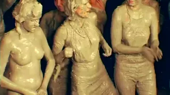 Underground Eurobabe Mud Club Screencap 68 on sinx.preview.netperv.com