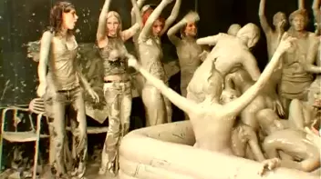 Underground Eurobabe Mud Club Screencap 73 on sinx.preview.netperv.com