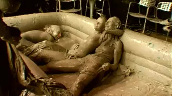 Underground Eurobabe Mud Club Screencap 80 on sinx.preview.netperv.com