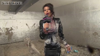 Muddy Wrestling: Regina vs. Kirsten Plant Screencap 112 on sinx.preview.netperv.com