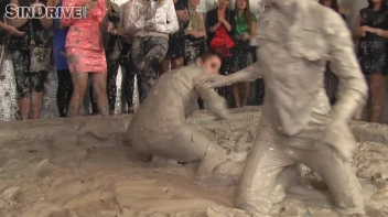 Muddy Wrestling: Regina vs. Kirsten Plant Screencap 53 on sinx.preview.netperv.com