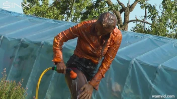 Blonde girl hoses herself off Screencap 9 on sinx.preview.netperv.com