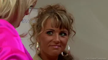 Sexy Bitch Inc. Screencap 11 on sinx.preview.netperv.com