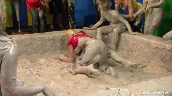 When Two Mud Battles Become One Screencap 25 on sinx.preview.netperv.com