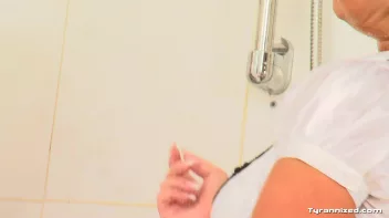 Lesbian Tyranny Turns Messy Screencap 73 on sinx.preview.netperv.com