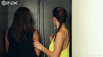 Cuties Share Sudsy Shower Time Screencap 3 on sinx.preview.netperv.com