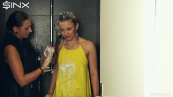 Cuties Share Sudsy Shower Time Screencap 44 on sinx.preview.netperv.com