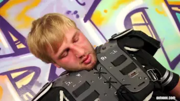 Sporty bi threesome Screencap 13 on sinx.preview.netperv.com