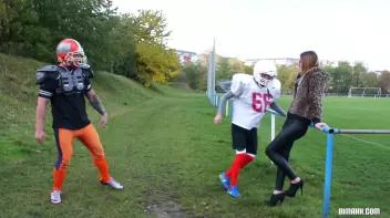 Sporty bi threesome Screencap 4 on sinx.preview.netperv.com