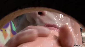 Pretty In Red, Better In White Screencap 65 on sinx.preview.netperv.com