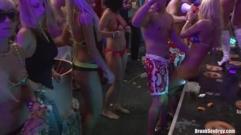 Bikini Beach Balls Part 5 - Cam 3 Screencap 114 on sinx.preview.netperv.com