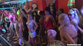 Bikini Beach Balls Part 5 - Cam 3 Screencap 57 on sinx.preview.netperv.com