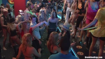 Bikini Beach Balls Part 5 - Cam 3 Screencap 69 on sinx.preview.netperv.com