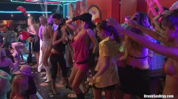 Bikini Beach Balls Part 5 - Cam 3 Screencap 70 on sinx.preview.netperv.com