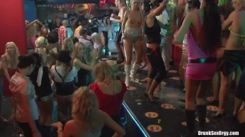 Bikini Beach Balls Part 5 - Cam 3 Screencap 74 on sinx.preview.netperv.com