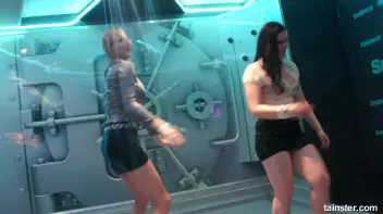 Sexy Wet Booty shaking Screencap 14 on sinx.preview.netperv.com