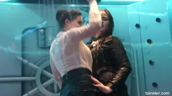 Sexy Wet Booty shaking Screencap 25 on sinx.preview.netperv.com