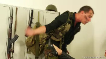 At Your Service, Soldier! Screencap 4 on sinx.preview.netperv.com