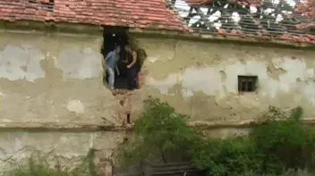 Just Trying To Help Out The Lovely Neighbor... Screencap 2 on sinx.preview.netperv.com