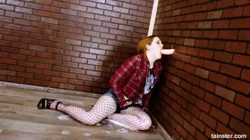 She sniffed, she found, she came Screencap 30 on sinx.preview.netperv.com