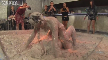 Muddy Wrestling Special: 2 Amateur Battles - Audience vs. Audience Screencap 42 on sinx.preview.netperv.com