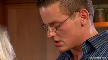 Lesbo Piss Break Screencap 34 on sinx.preview.netperv.com