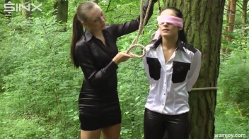 Paint Covered Lexi Dona Orgasms In The Woods - Cam 1 Screencap 2 on sinx.preview.netperv.com