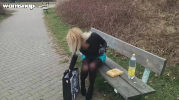 Messiest Eater Ever Turns Herself On Screencap 2 on sinx.preview.netperv.com