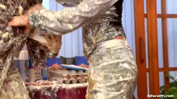 Furious Female Food Fight Screencap 56 on sinx.preview.netperv.com