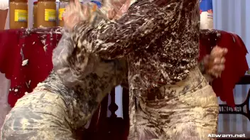 Furious Female Food Fight Screencap 64 on sinx.preview.netperv.com